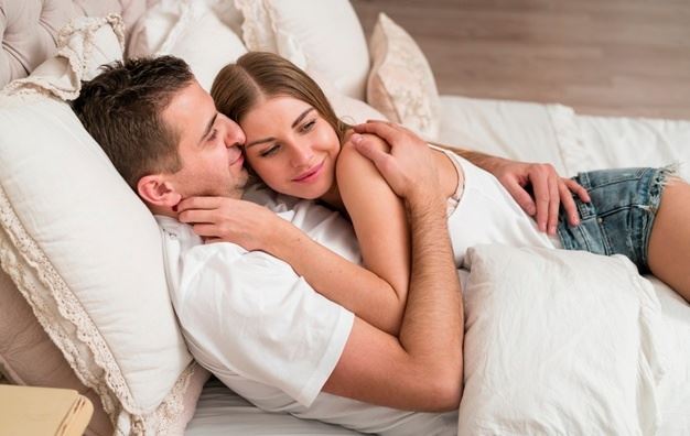 [Image: couple-embraced-bed-smiling_23-214839595...20x990.jpg]